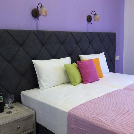 Studios Nopi-Zoi สเกียธอสทาวน์ ภายนอก รูปภาพ
