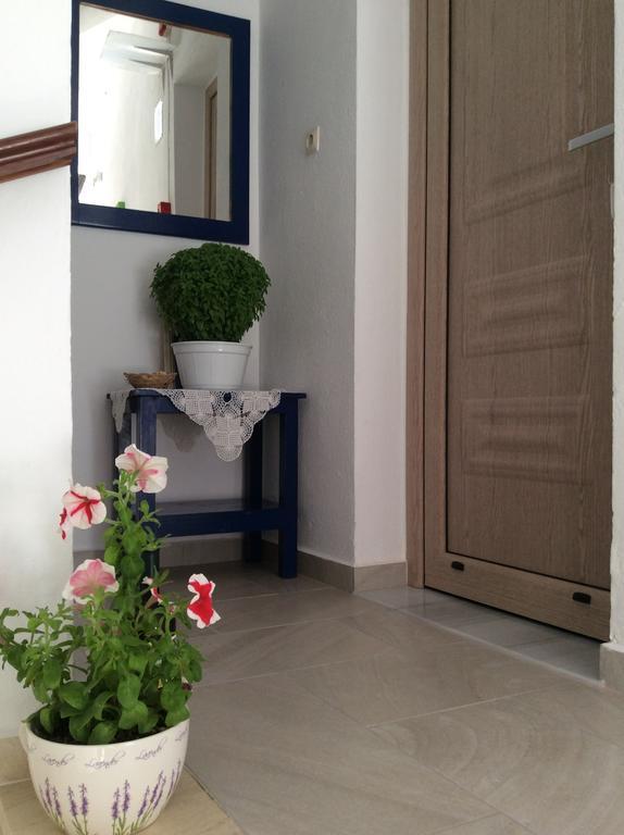 Studios Nopi-Zoi สเกียธอสทาวน์ ภายนอก รูปภาพ